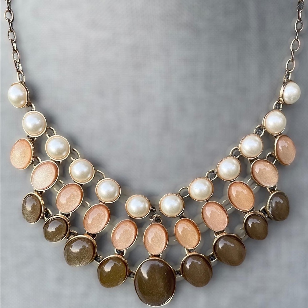 VINTAGE short Neclace - Picture 2 of 4